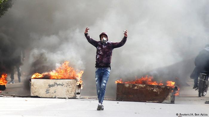 New Protest Wave in Tunisia after Journalist Set Himself on Fire