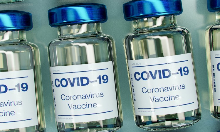 A British Woman Claims She Can No Longer Walk After Corona Vaccination